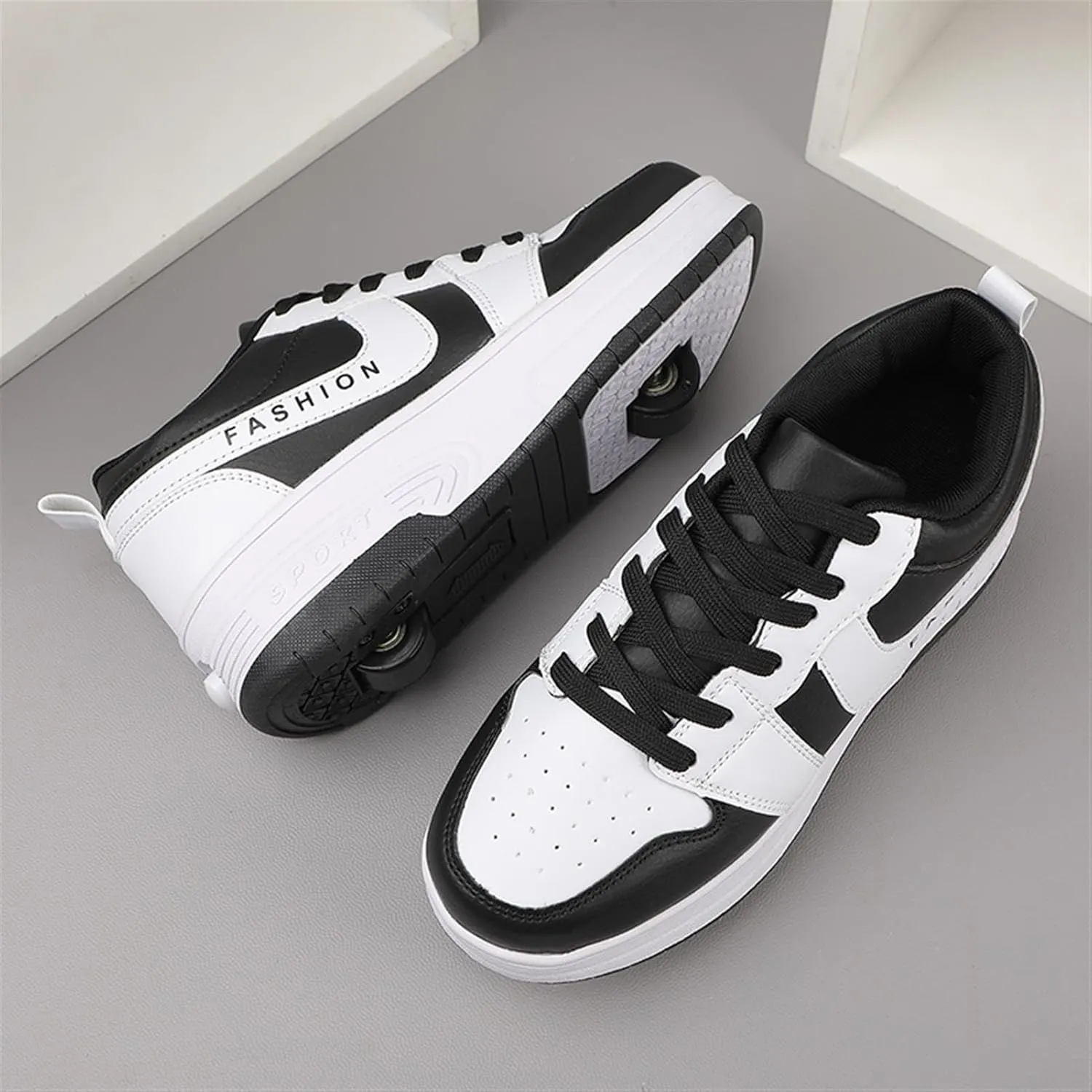 Kids Roller Skate Shoes Automatic Retrectable Technical Skateboarding Skates Multisport Running Sneakers for Boys Girls and Teen Outdoor