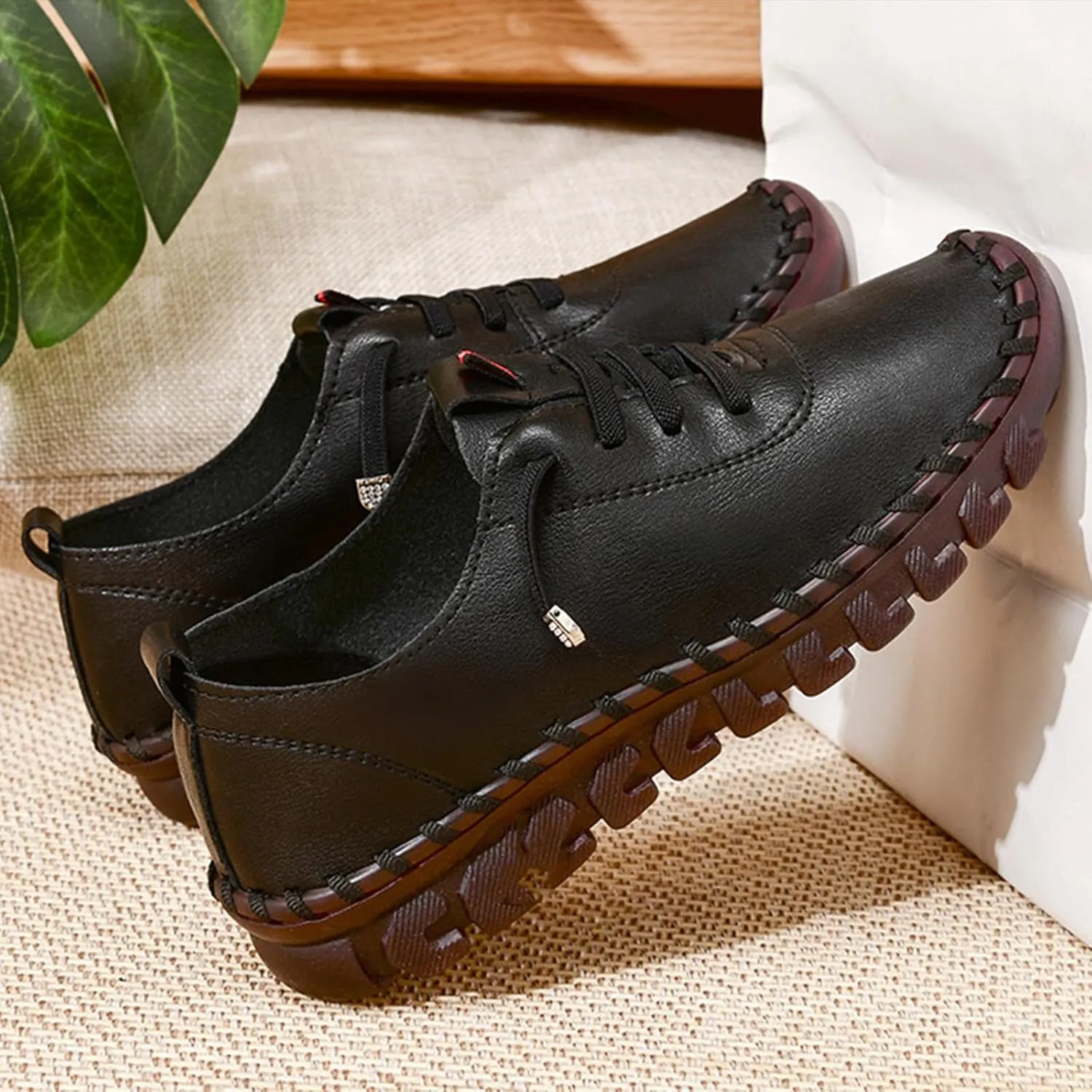Loafers for Women Comfort Walking Shoes Comfort Walking Boat Shoe Lightweight Penny Loafers Slip on Work Flats Comfortable Loafer Casual Round Toe Moccasins Wild Driving Flat 2025