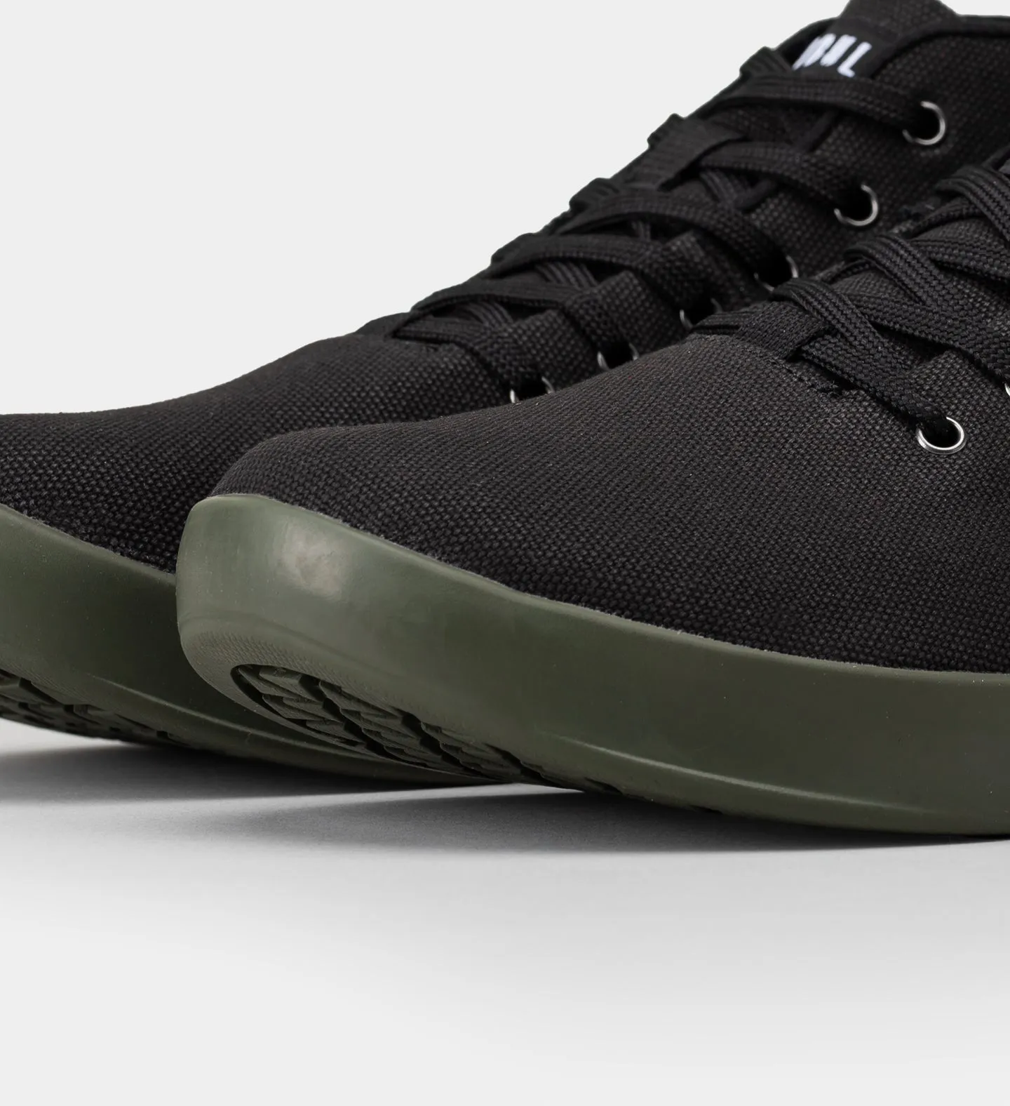 Men's Canvas Trainer Mid-Top