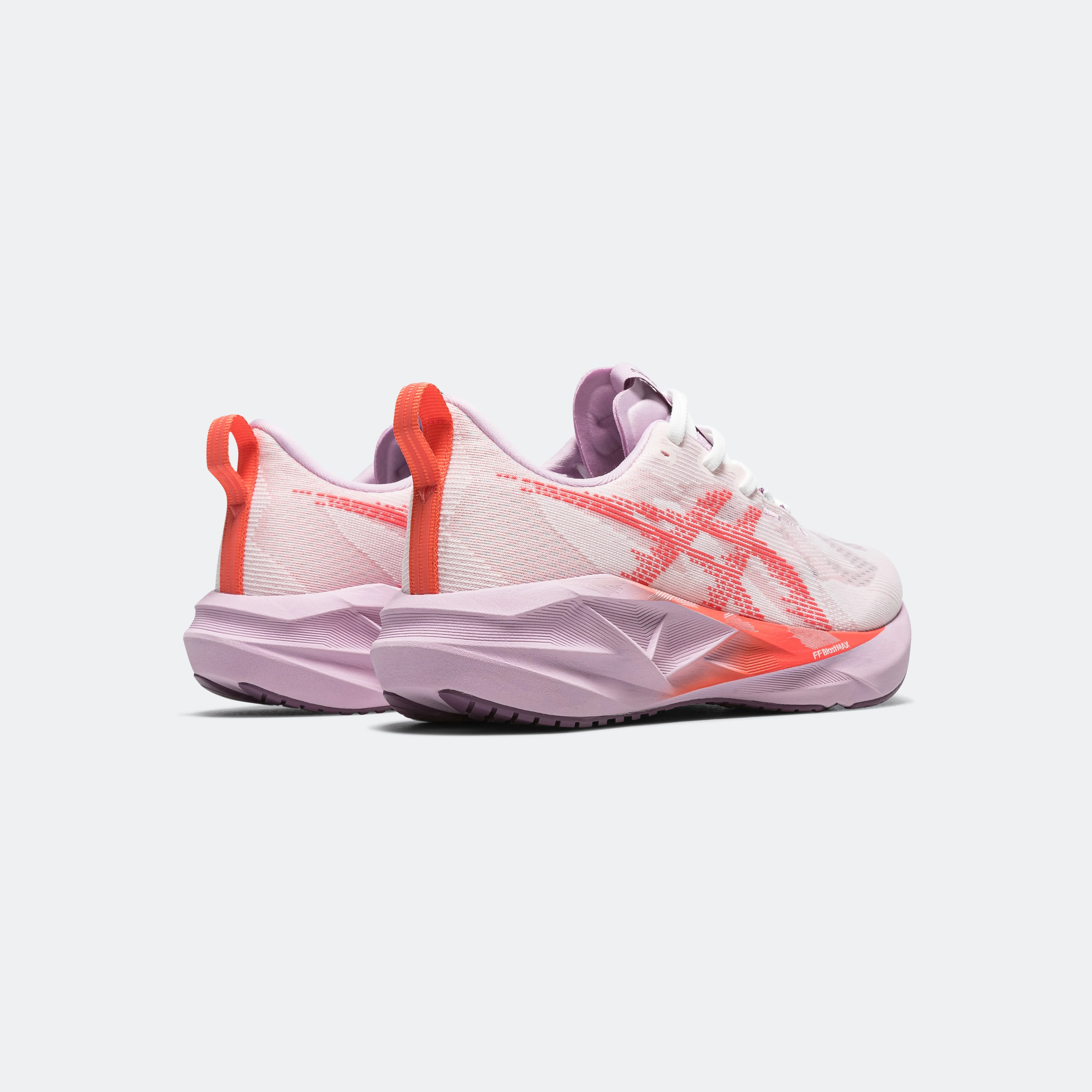 Womens Novablast 5 - White/Coral Reef