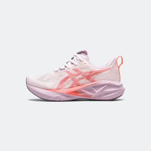 Womens Novablast 5 - White/Coral Reef